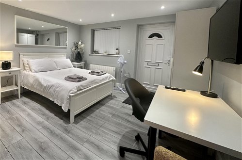 Foto 7 - Beautiful 1-bed Modern Luxury Apartment in Luton