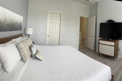 Photo 9 - New 2 bed Townhome Serenity at Your Vista Cay Near all Theme Parks and Convention Center