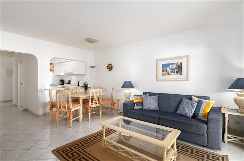 Foto 11 - Charming Albufeira Apartment by Ideal Homes