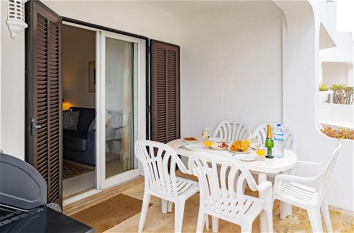 Photo 15 - Charming Albufeira Apartment by Ideal Homes