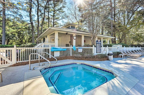 Photo 6 - Hilton Head Condo Community Pool & Hot Tub