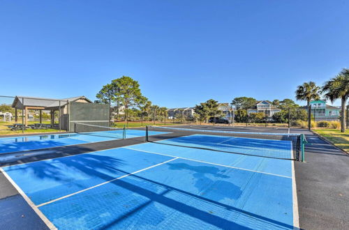 Photo 39 - Beachfront Oasis: Condo w/ Deck + Pool Access