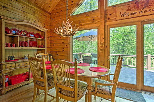 Photo 12 - Deluxe Family Cabin With Game Room and Fire Pit