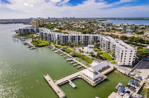 Foto 30 - Lovely Marco Island Condo w/ Private Bay View