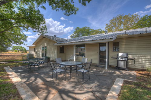 Photo 41 - Spacious Home - Fire Pit, BBQ and Outdoor Seating