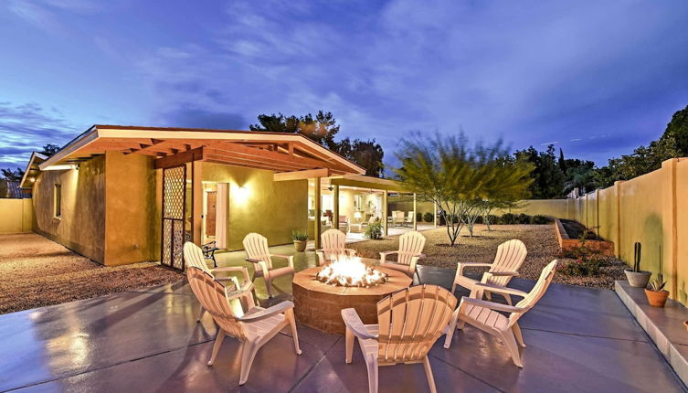 Foto 1 - Lovely Phoenix Home w/ Expansive Patio & Fire Pit