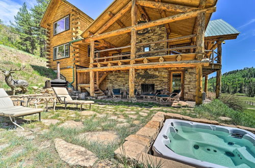 Foto 34 - Expansive Ranch w/ Views, Hot Tub & Game Room