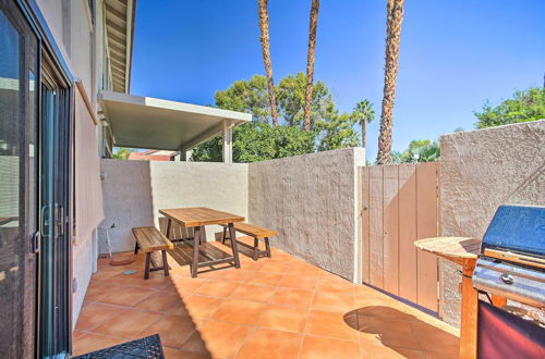 Photo 8 - Chic Townhome < 6 Miles to Dtwn Palm Springs