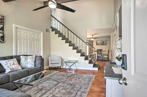 Photo 12 - Chic Townhome < 6 Miles to Dtwn Palm Springs