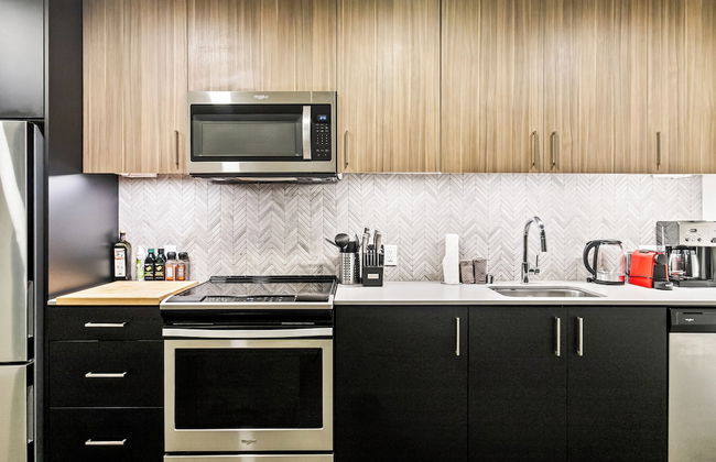 Posh Lofty Pad in Central Redmond - Foto 4