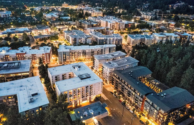 Posh Lofty Pad in Central Redmond - Foto 17