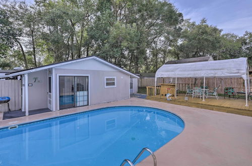 Photo 10 - Fern Park Pool House w/ Private Patio & Fire Pit