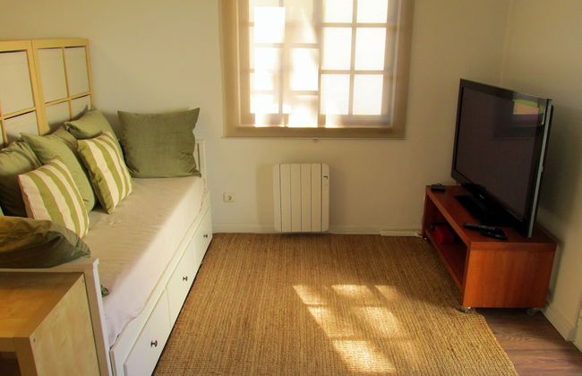 Stunning Studio in Parede, Cascais - up to 4 pax - Foto 9