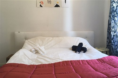 Foto 1 - Beautiful 1- Bed Studio in Sollentuna