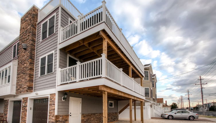 Foto 1 - Recently Renovated LBI Apt w/ Deck on Beach Block