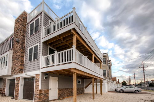 Foto 1 - Recently Renovated LBI Apt w/ Deck on Beach Block