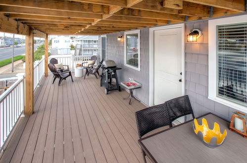 Photo 18 - Recently Renovated LBI Apt w/ Deck on Beach Block