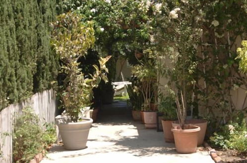 Photo 22 - Charming Culver City Cottage w/ Shared Pool+garden