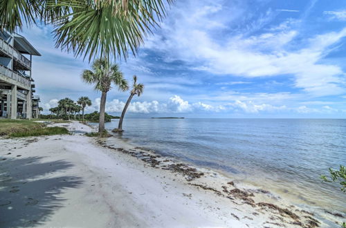 Photo 11 - Beachfront Cedar Key Retreat w/ Pool Access