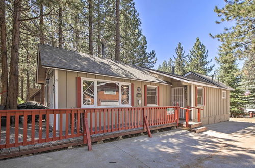 Photo 5 - Pet-friendly Cabin - 5 Minutes to Big Bear Lake