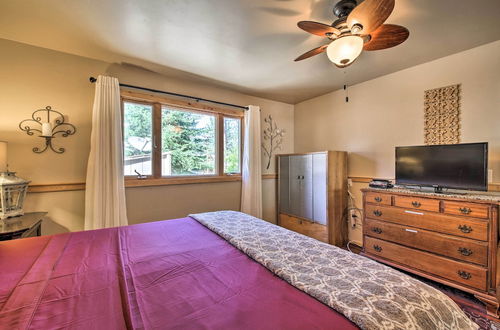 Photo 13 - Pet-friendly Cabin - 5 Minutes to Big Bear Lake