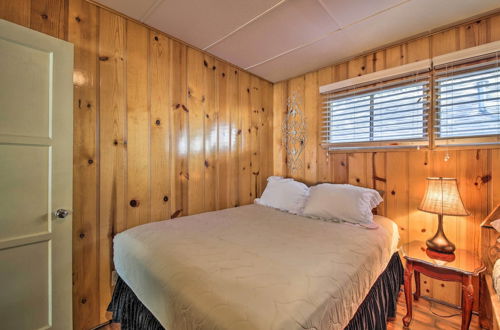 Photo 4 - Pet-friendly Cabin - 5 Minutes to Big Bear Lake