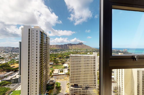 Foto 39 - Sleek & Modern 32nd Floor Condo at the Waikiki Banyan - Free parking! by Koko Resort Vacation Rentals