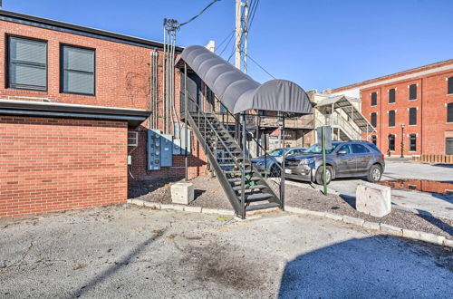 Photo 17 - Sleek, Modern Loft in Downtown Springfield