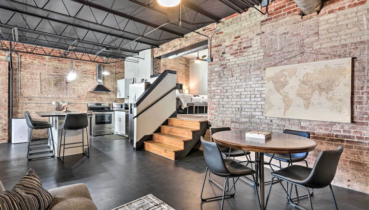 Photo 1 - Sleek, Modern Loft in Downtown Springfield