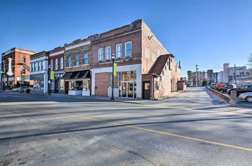 Photo 23 - Sleek, Modern Loft in Downtown Springfield