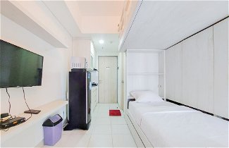Photo 3 - Simply Look And Warm Studio Apartment At Akasa Pure Living Bsd