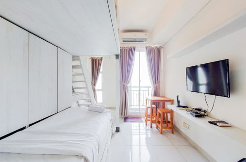 Photo 4 - Simply Look And Warm Studio Apartment At Akasa Pure Living Bsd