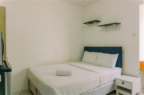 Foto 1 - Homey And Tidy Studio Room Aeropolis Apartment