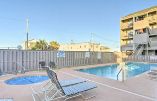 Photo 2 - Garden City Condo w/ Pool Access - Walk to Beach