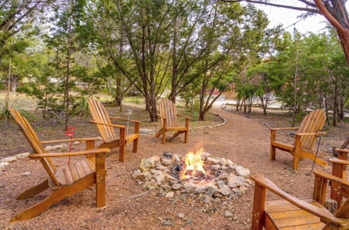 Photo 25 - Canyon Lake Retreat w/ Hot Tub, Fire Pit & Grill