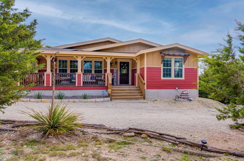 Foto 40 - Canyon Lake Retreat w/ Hot Tub, Fire Pit & Grill