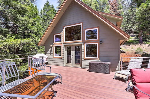 Photo 4 - Rustic Retreat w/ Deck: Steps From Lake Almanor