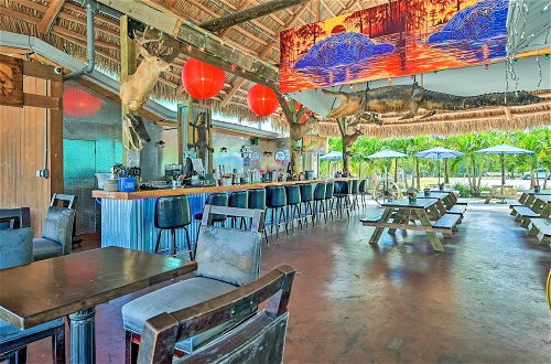 Photo 9 - Everglades City Trailer Cabin: Boat Slip & Porch