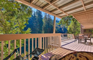 Foto 1 - Spacious Kalama Studio w/ Riverfront Deck