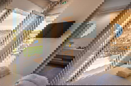 Photo 31 - Almiriki Chios Rooms & Apartments