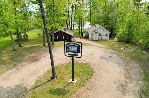 Photo 14 - Cozy Carp Lake Cottage W/dock, 4 Kayaks & Fire Pit