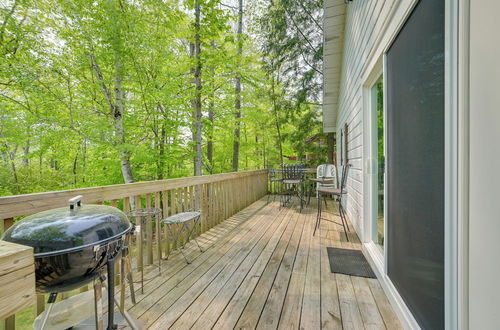 Photo 32 - Cozy Carp Lake Cottage W/dock, 4 Kayaks & Fire Pit