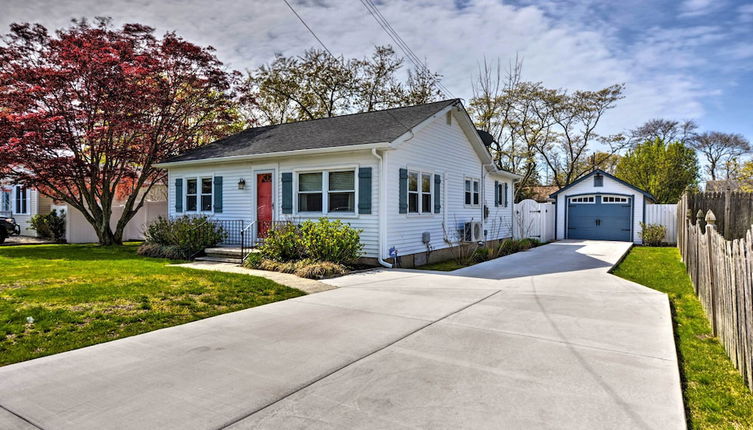 Photo 1 - Cozy Villas Beach Cottage: Blocks to Bayshore