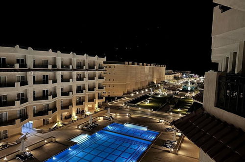 Photo 16 - Luxury New Apartment in Hurghada - Private Beach