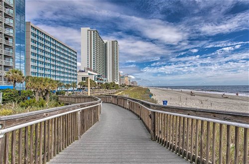 Foto 10 - Beachy Condo w/ Pool Access + Steps to Boardwalk