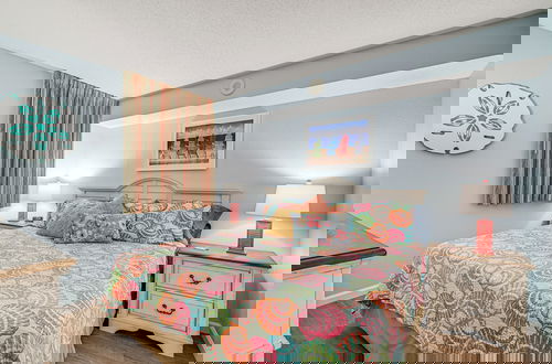 Foto 38 - Beachy Condo w/ Pool Access + Steps to Boardwalk