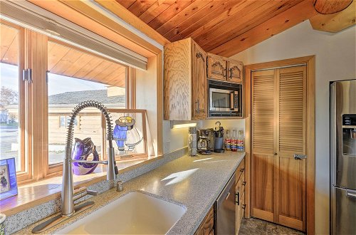 Foto 34 - Fairbanks Log Cabin w/ Waterfront Deck & Views