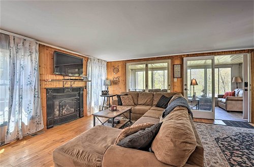 Photo 7 - Cozy Cabin With Sunroom & Cacapon River Access