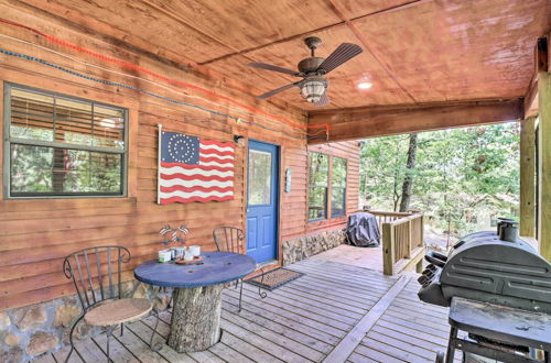 Photo 11 - Charming Higden Cabin Near Greers Ferry Lake