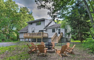 Foto 1 - White Haven Home w/ Hot Tub & Nearby Lake Access